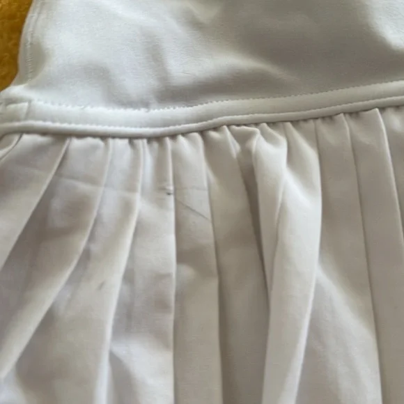 White sport skirt - Picture 3 of 4
